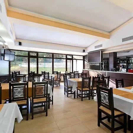 Ξενοδοχείο Family Hebar 3*