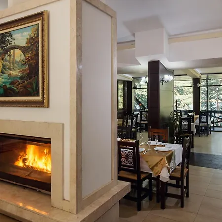 Ξενοδοχείο Family Hebar 3*